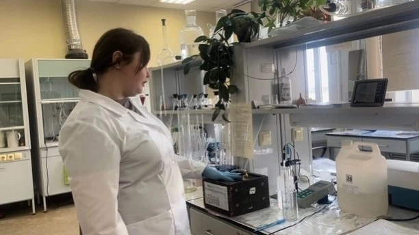 В Закамском отделе ежемесячно проводят мониторинг качества воды. Специалисты определяют показатель p