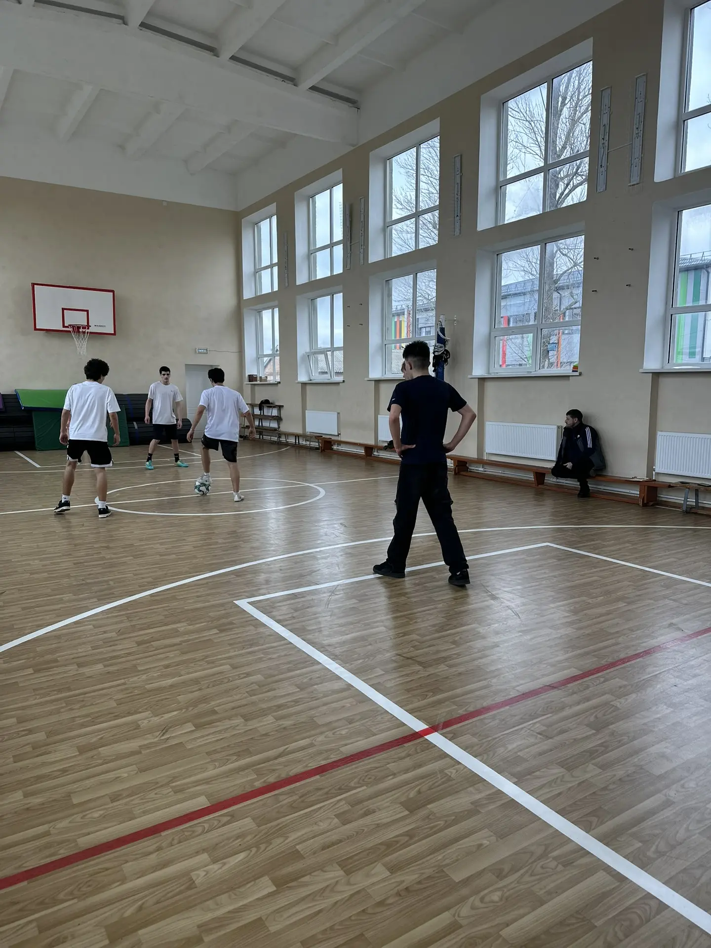 В нашей школе прошёл турнир по мини-футболу  среди обучающихся 9 - 11 классов с целью укрепления здо