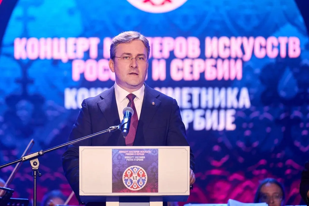 Вместе с Министром культуры Республики Сербии Николой Селаковичем торжественно открыли VI Российско-