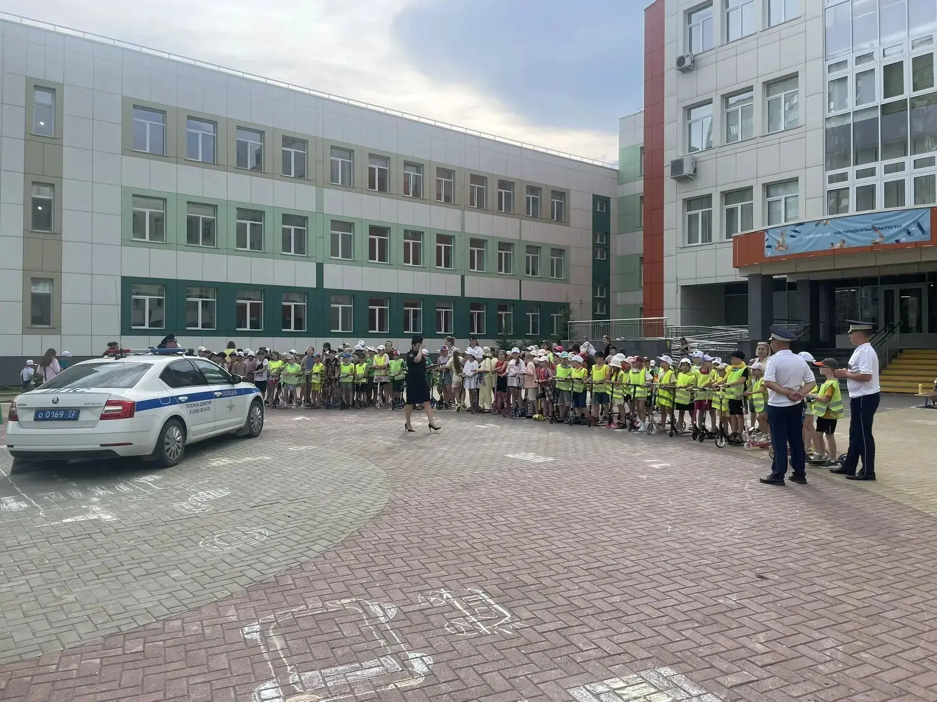 Сегодня у наших ребят состоялась встреча с сотрудниками Госавтоинспекции «Вело СИМ безо...
