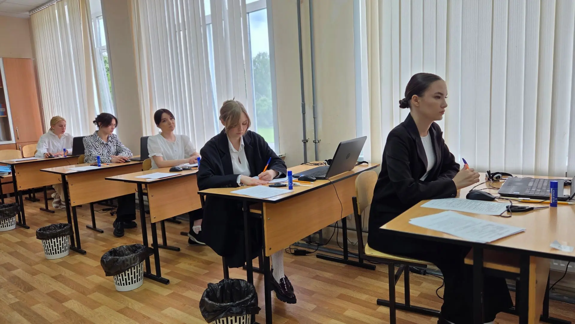 📝Демонстрационные экзамены в ЧПК!

Сегодня к сдаче приступили студенты выпускных групп:
💻 ИС-1-22 