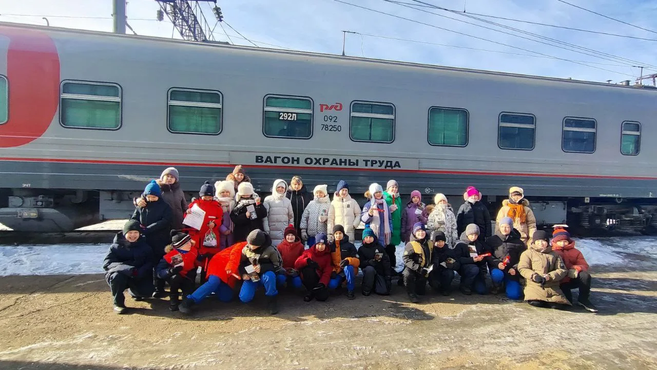 Учебный класс на колесах🚆    💯Ученики 3-4-х классов посетили специализированный вагон ОАО "РЖД", пре