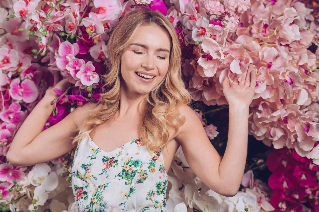 💓 Дорогие гости, поздравляем вас с Праздником Весны и Труда!  ✨ 1 мая — это день, который объединяет