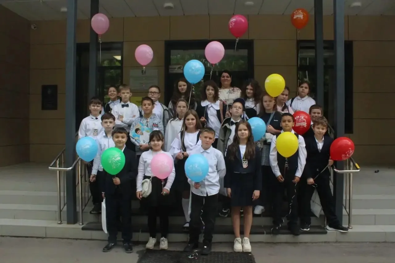 Первая вершина покорена: выпускной в 4 «А»! 🔔✨