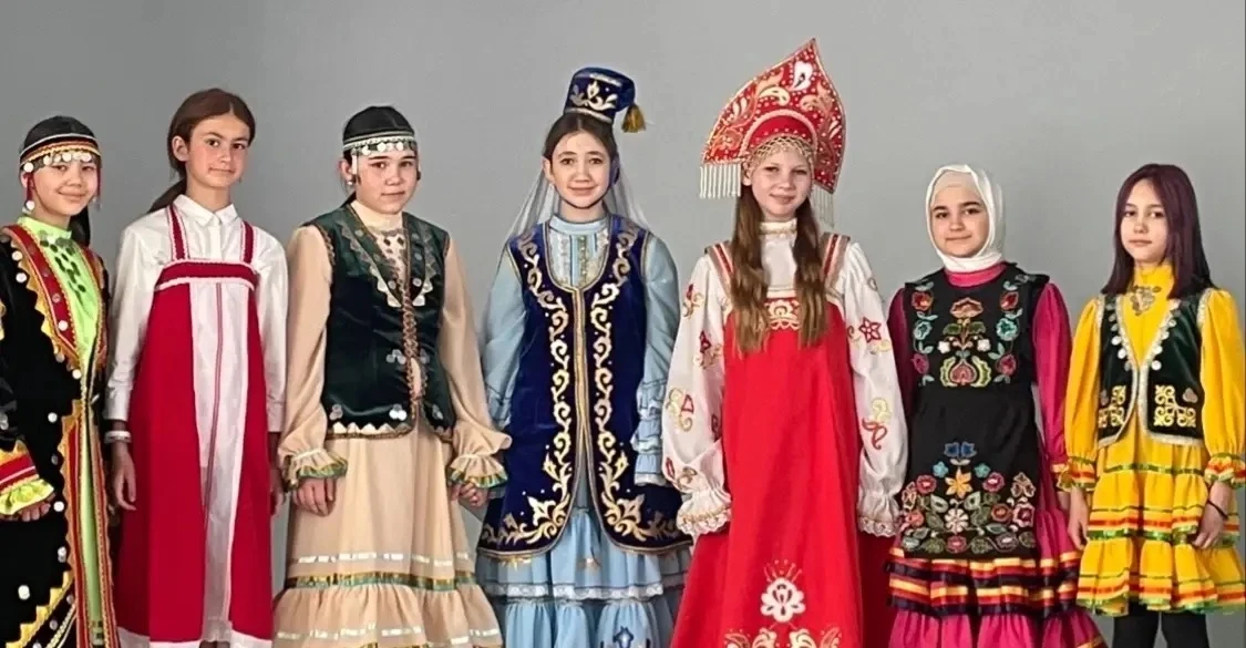 В нашем лицее всегда уделяется особое внимание сохранению и развитию языкового и культурного многооб