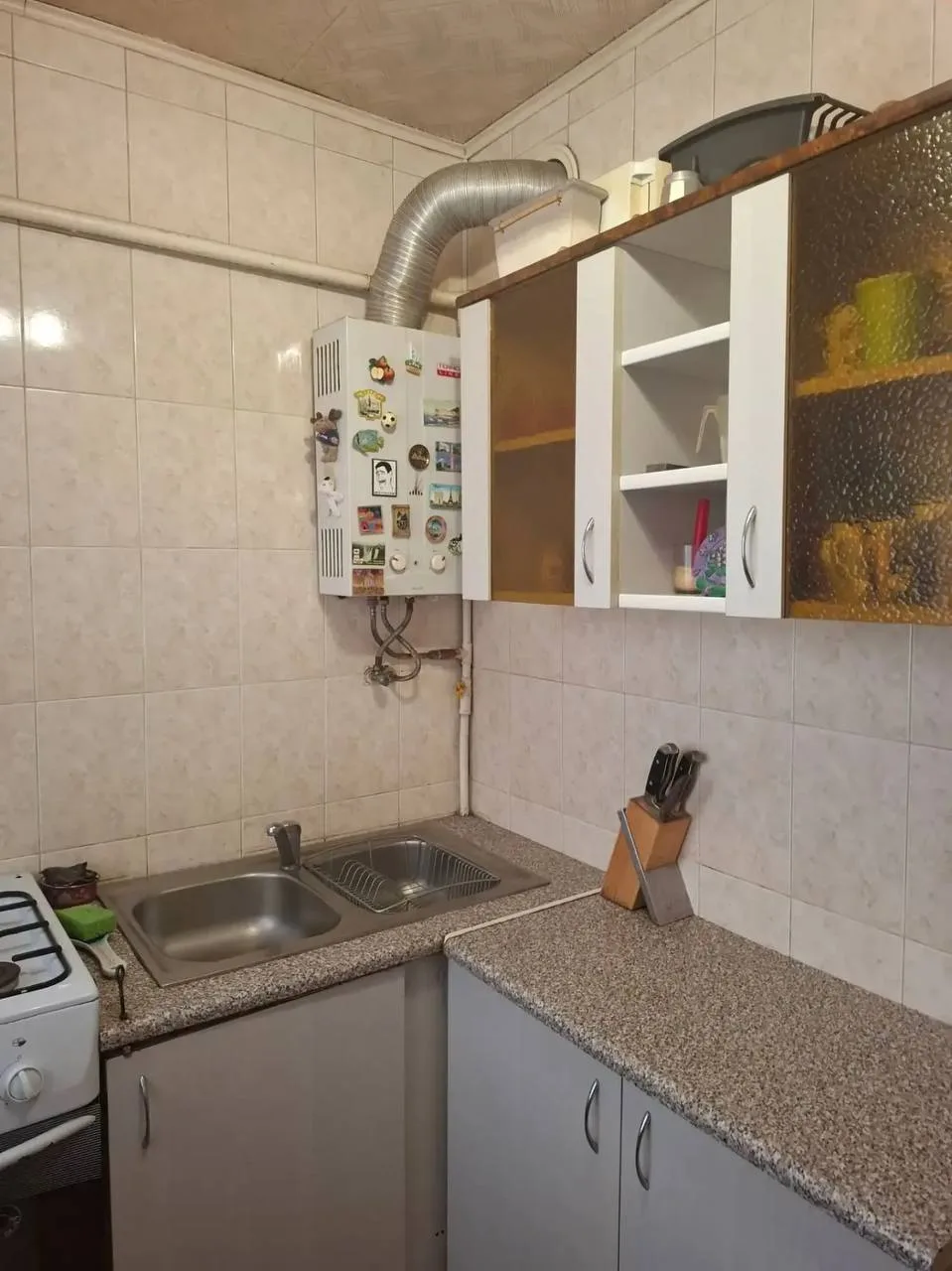 Купить 1-комнатную квартиру в Донецке, Калининский район, ул. 50-й гвардейской дивизии, 6