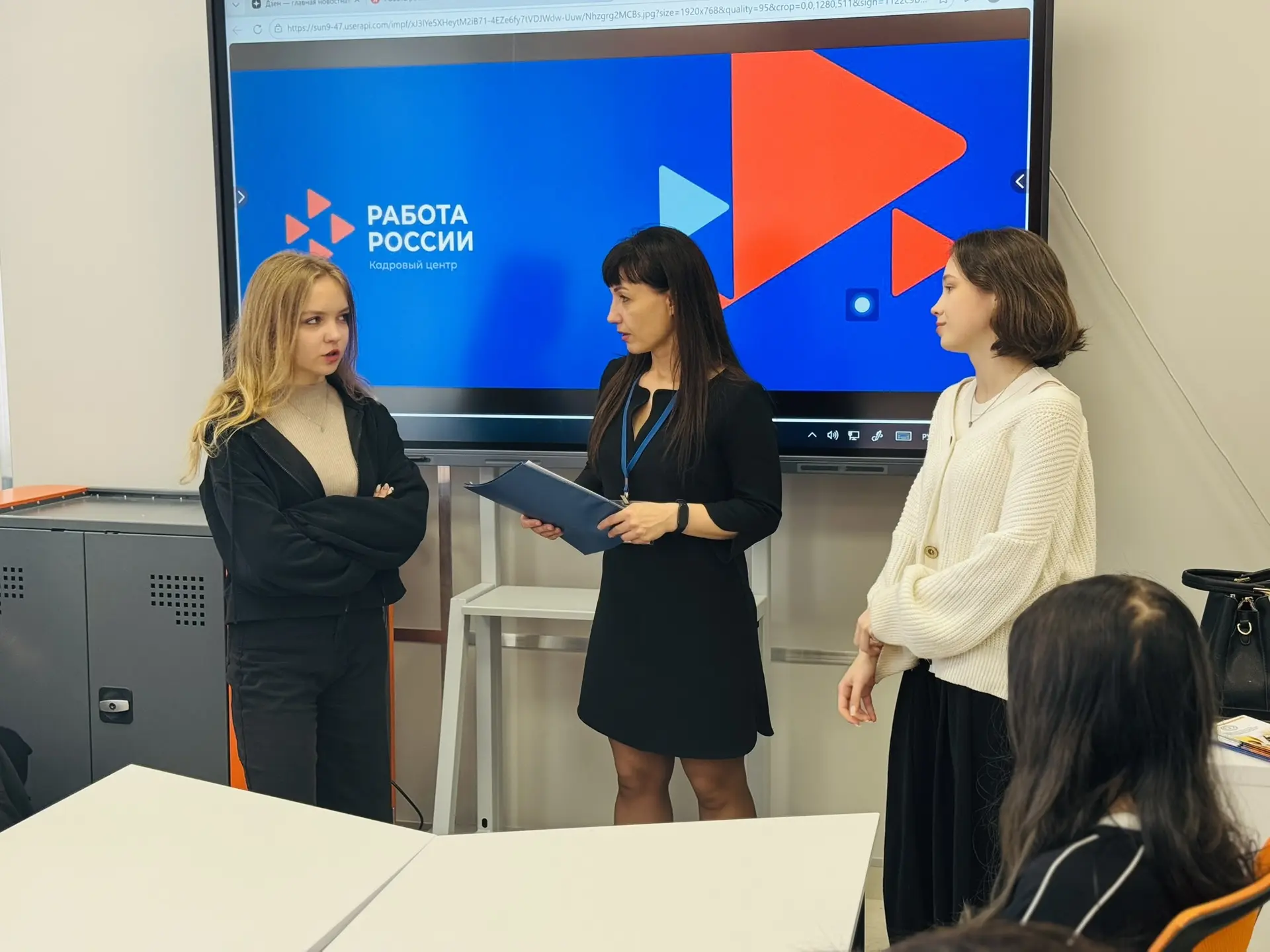 Работаем честно: студенты КПТ за «территорию без тени»! 💼⚖️  В рамках Недели правовой грамотности по