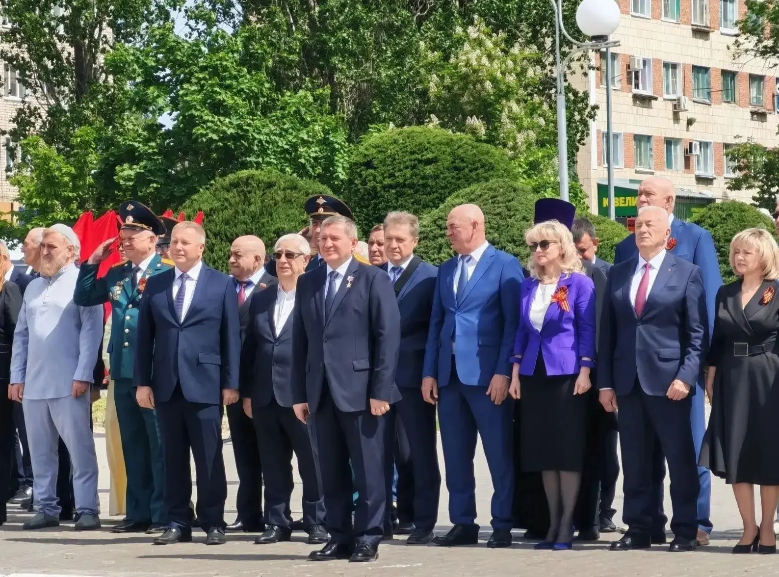 Торжественная церемония возложения цветов, приуроченная к 110-летию со дня рождения Героя Советского