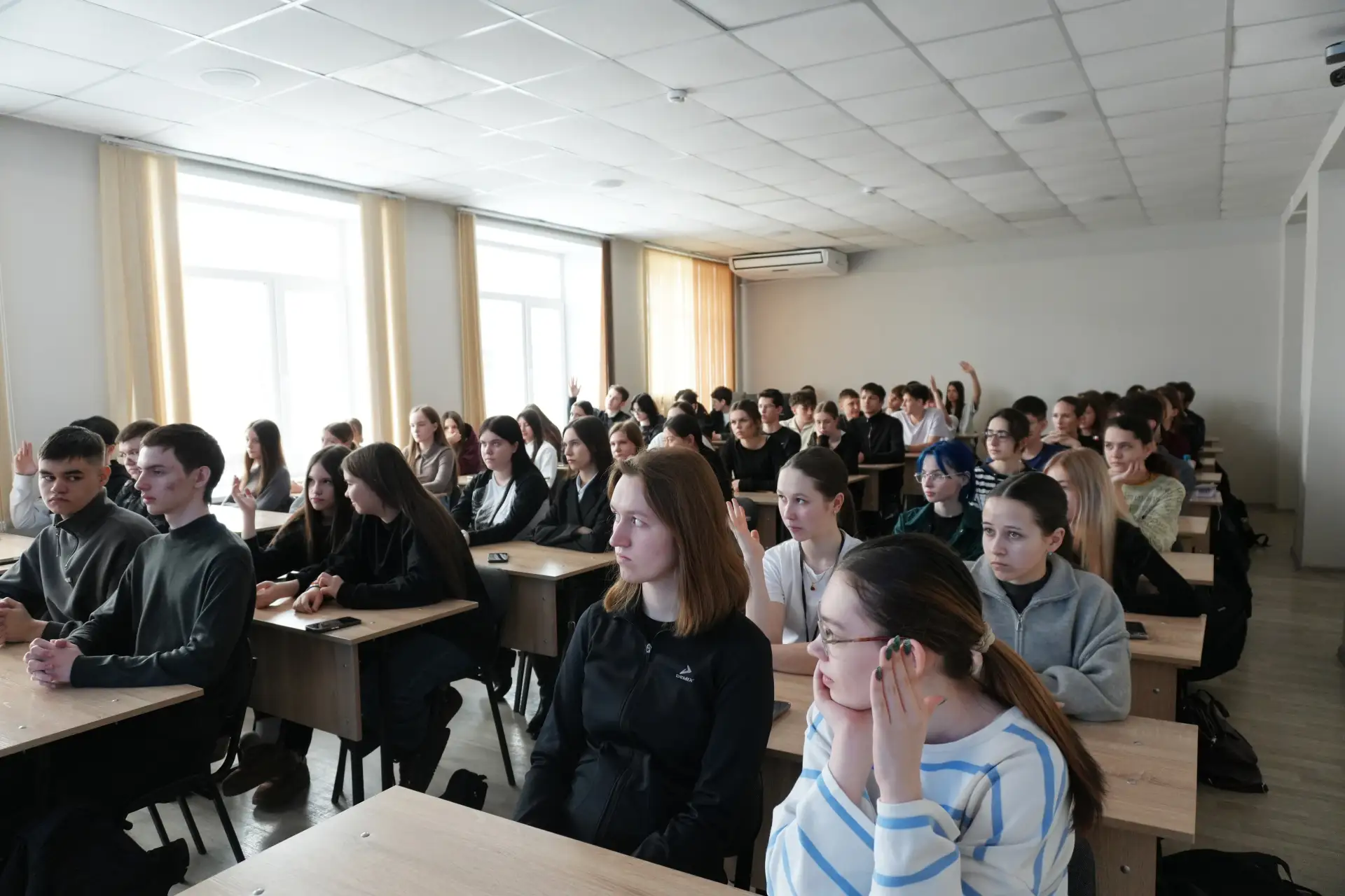 🇷🇺 18 марта — День воссоединения Крыма с Россией   Студенты и лицеисты ПГУ имени Шолом-Алейхема прин