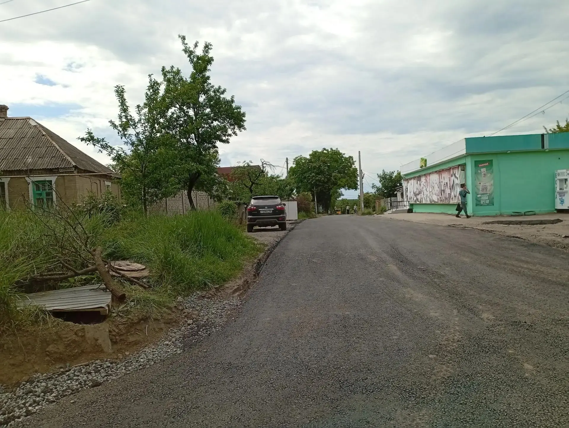 В Ясиноватском муниципальном округе полным ходом идет ремонт дорожно-транспортной сети.

Ремонтные р