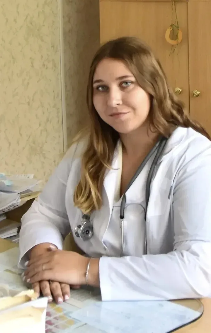 Почему важно регулярно принимать назначенные гипотензивные препараты при артериальной г...