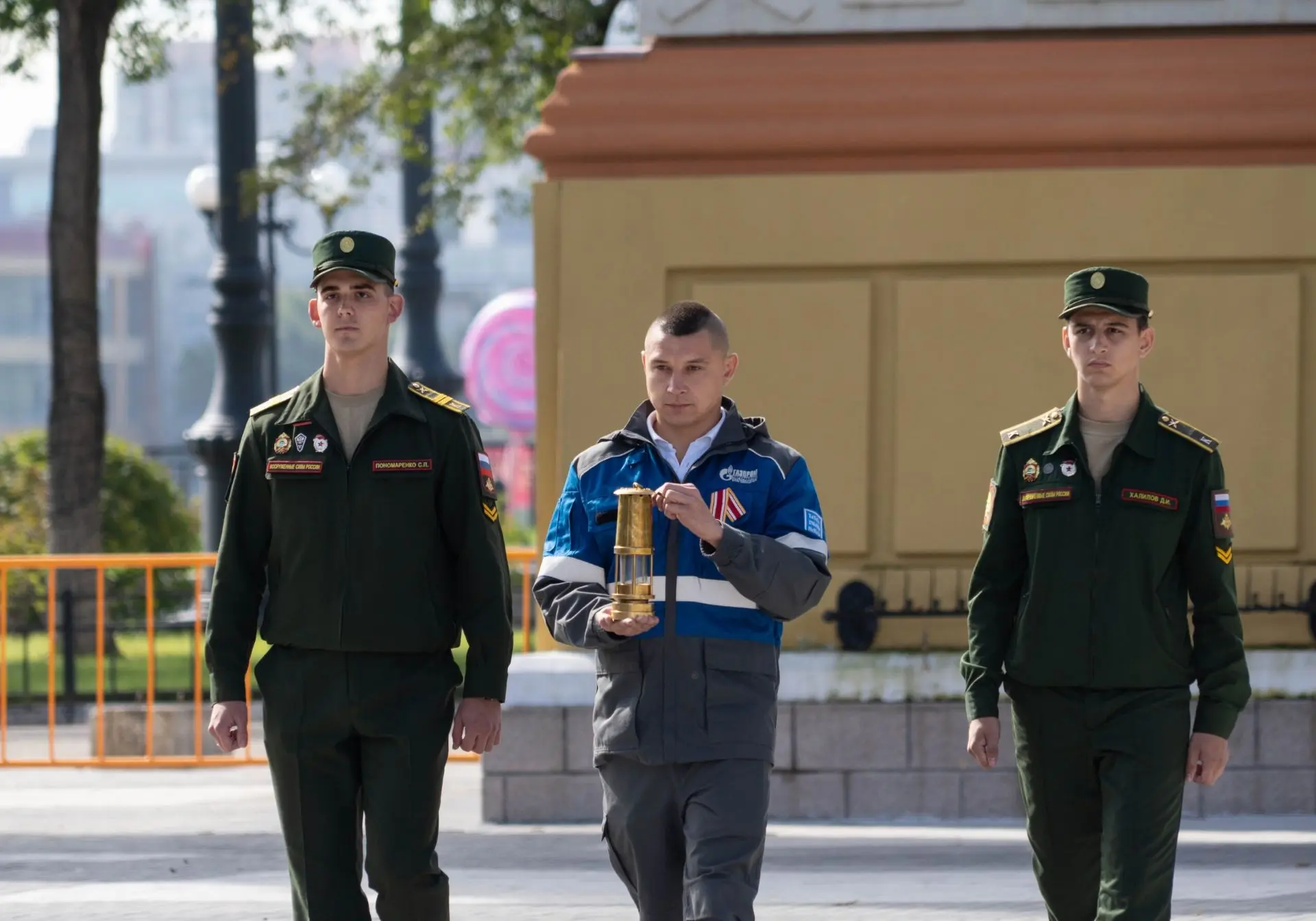 🔥В Благовещенске зажжен Вечный огонь: депутаты Заксобрания почтили память героев Второ...
