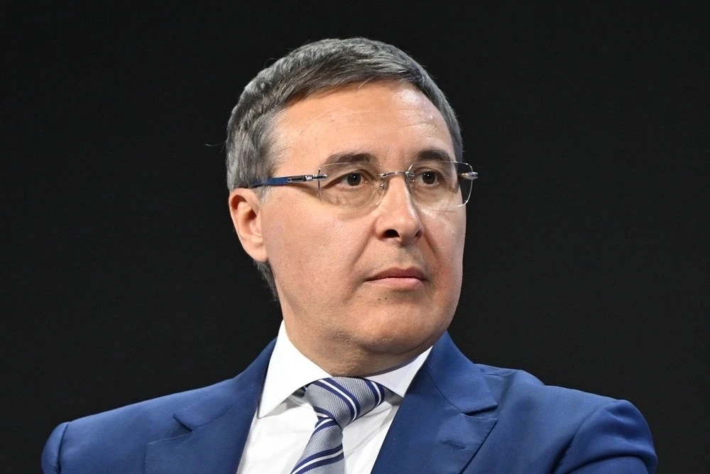 В России стало слишком много людей с высшим образованием, заявил министр науки и высшег...