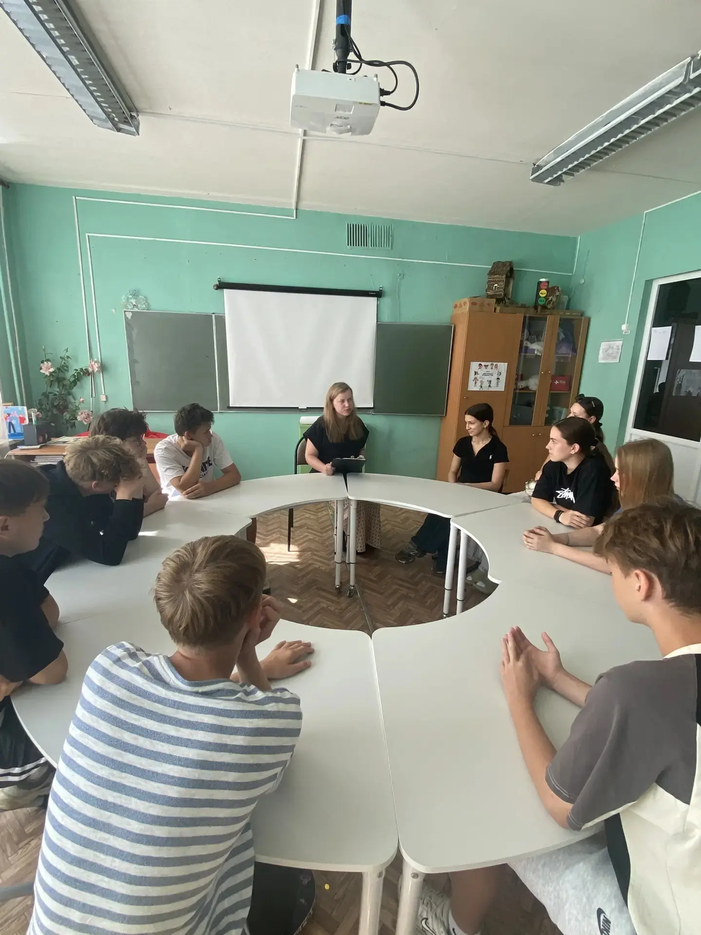 Сегодня прошел важный тренинг с психологом! Тема – "Как сказать ПАВ нет!". 🙅‍♀️🙅‍♂️

Иногда бывает