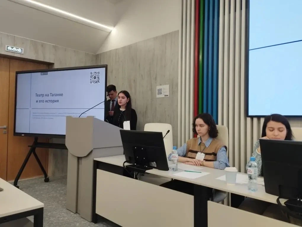 🧑‍🏫Медиастарт  Ученица 8 класса Мария П. выступила на заключительном этапе городской научно-практиче