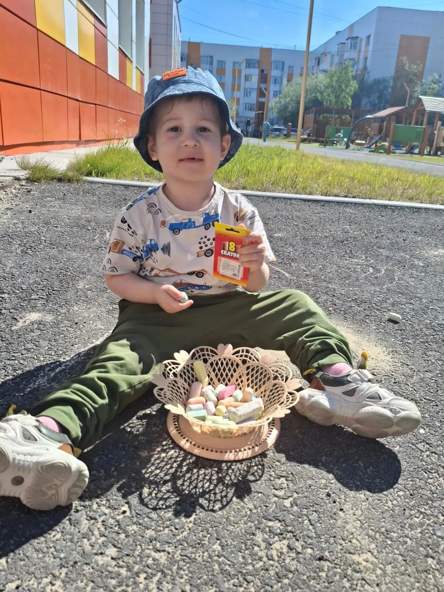 День рисования на асфальте в нашем детском саду

🖍В нашем детском саду н прошёл замечательный празд