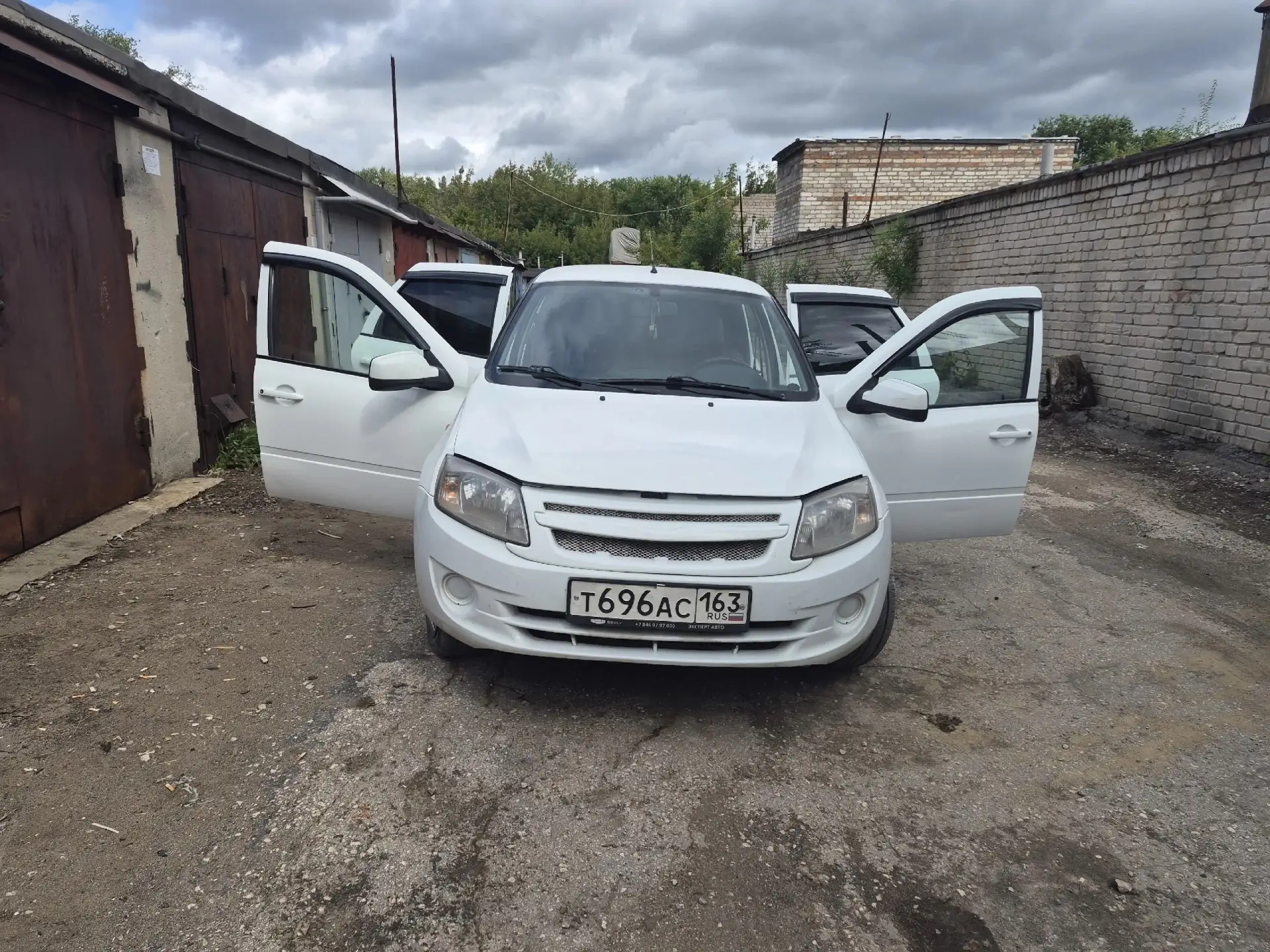 Lada Granta (2012)