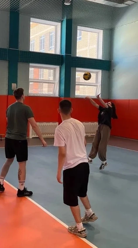 ⚡ Весенние каникулы завершились ярким спортивным событием!  🏐В последний день весенних каникул учите
