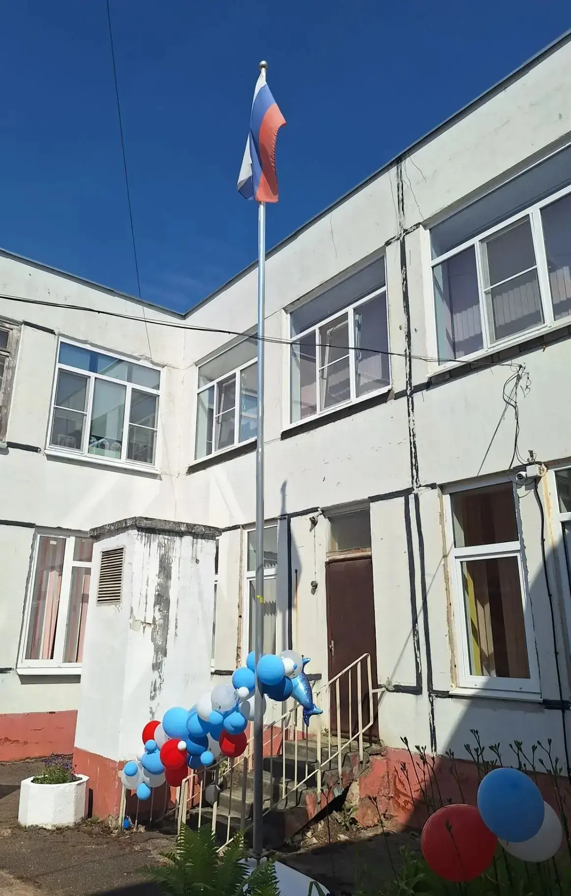 В нашем детском саду прошёл замечательный праздник, посвящённый Дню России. Целью данного мероприяти
