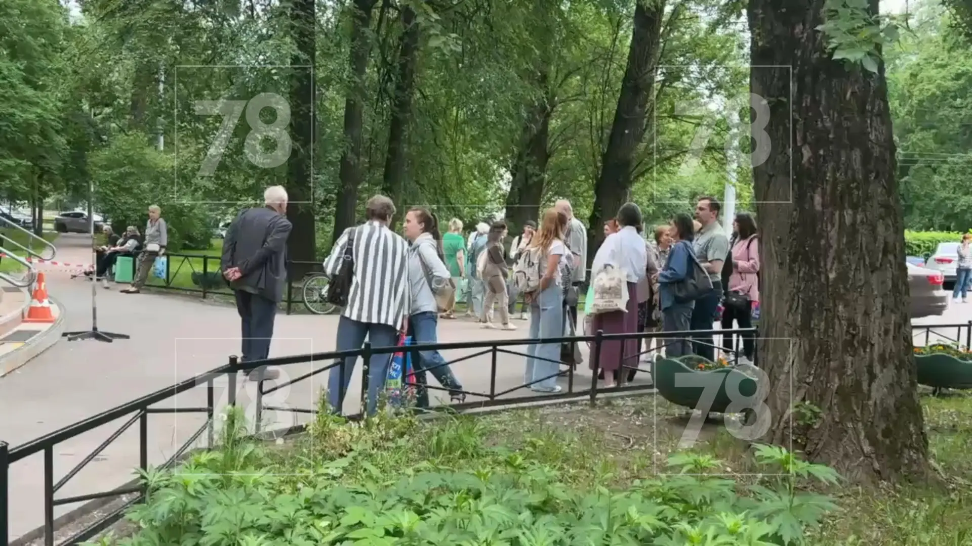 Число эвакуированных из-за «минирования» поликлиник в Петербурге увеличилось минимум до 12
