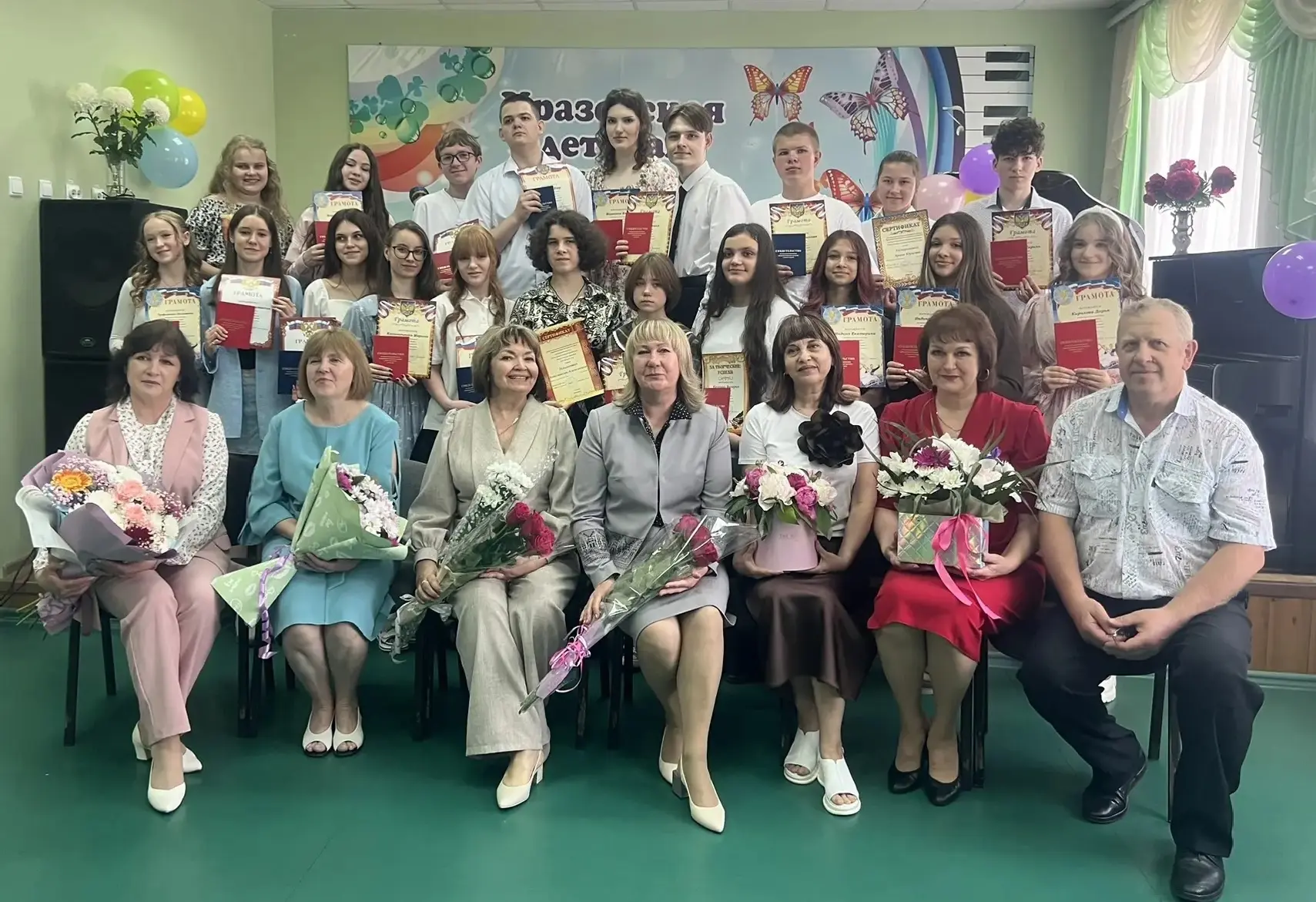 🎉✨ Сегодня наша Школа искусств празднует важное событие – Выпускной вечер!
