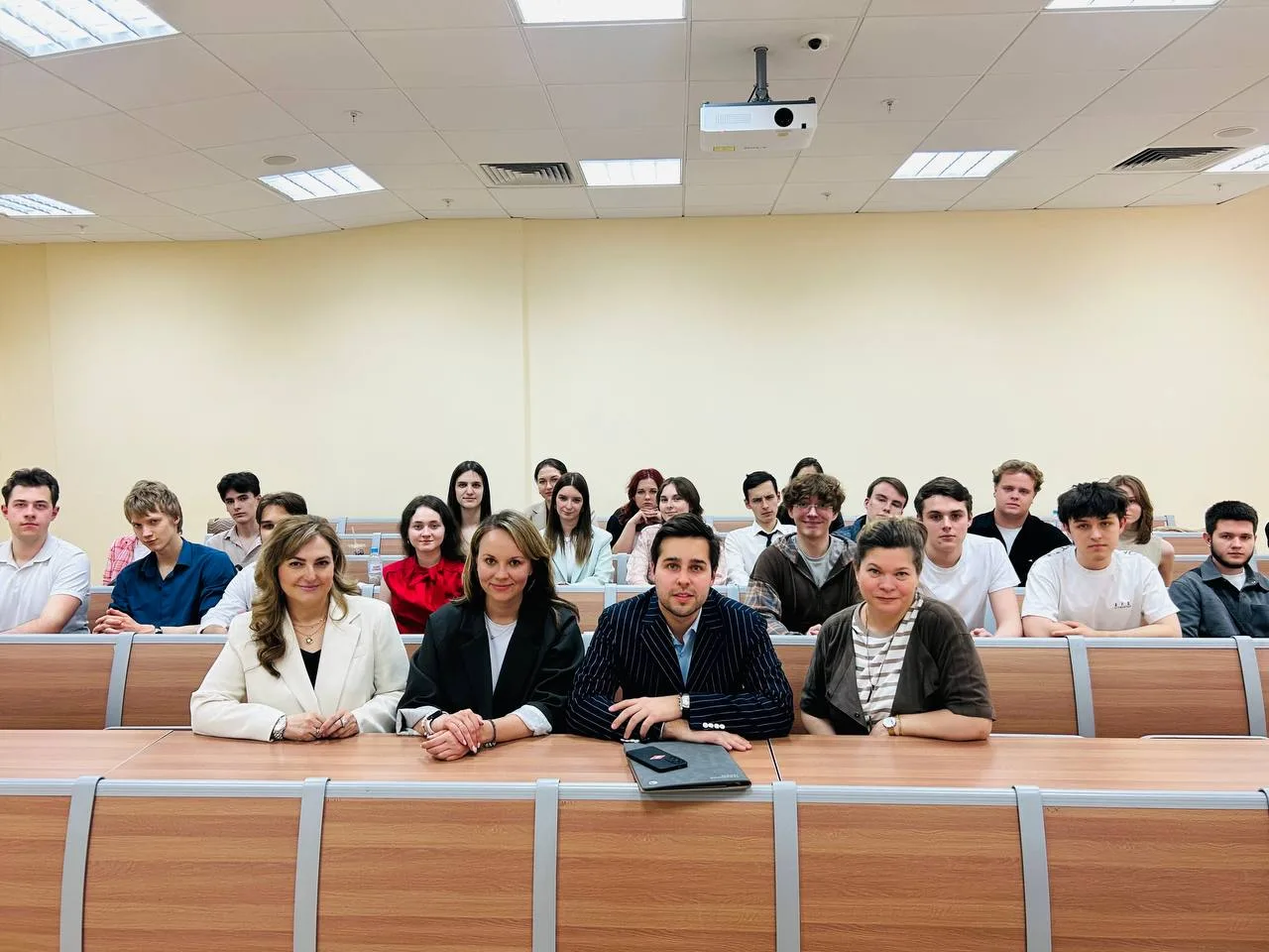 💬 Как выпускнику построить карьеру в сфере GR и digital-проектов?