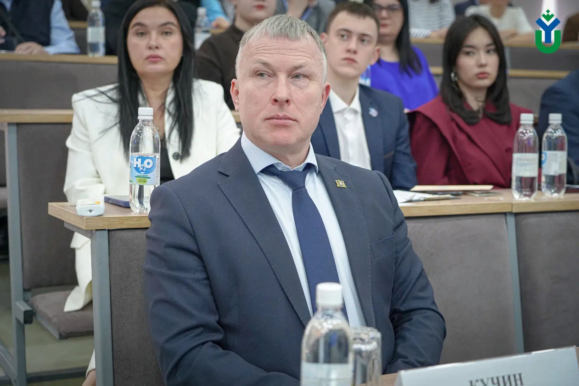 Сегодня команда работников и обучающихся ЮГУ поддержала курс развития университета, изб...