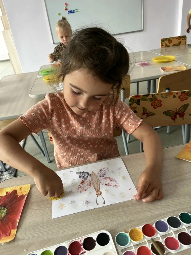 🦋🎨 Сегодня в подготовительной группе прошло интересное творческое занятие по рисованию!

Ребята со