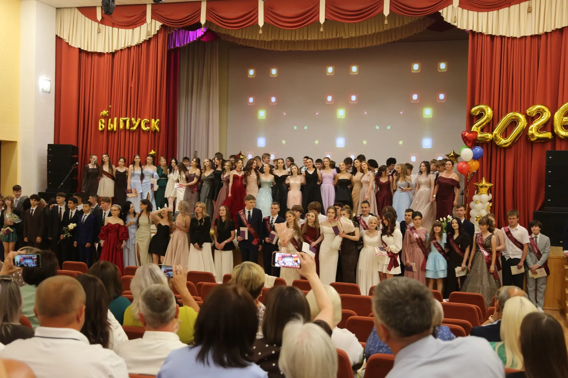 ✨ Вчера в стенах Бутурлиновской средней общественной школы царила по-настоящему волшебная атмосфера!