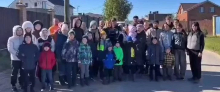 😱🚌 5–6 км пешком в темноте: дети под Чебоксарами шесть лет идут до школьного автобуса