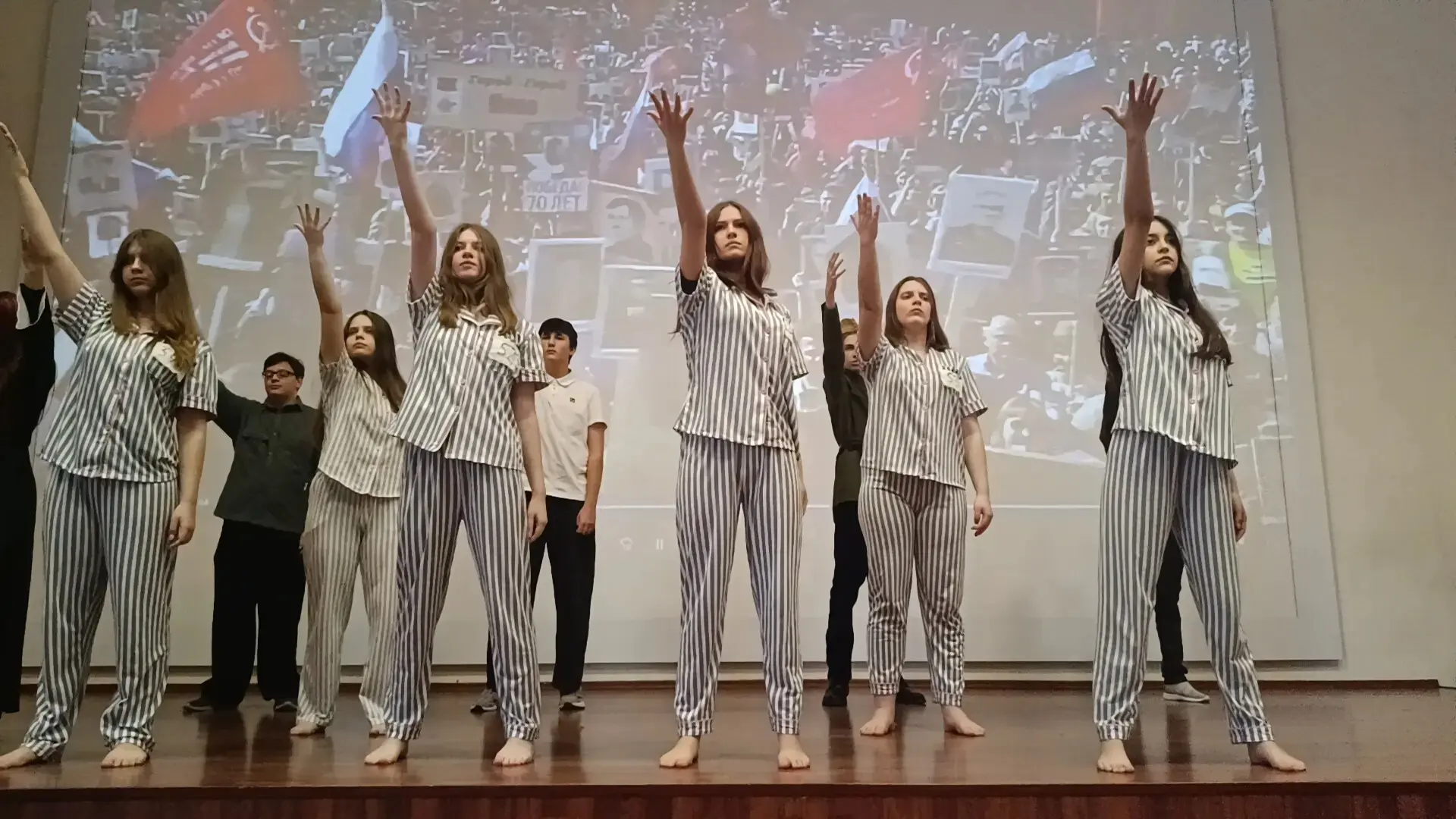 🎤✨ Сегодня в нашей школе состоялся 🌟 Конкурс инсценированной военно-патриотической песни "Фронтовое 