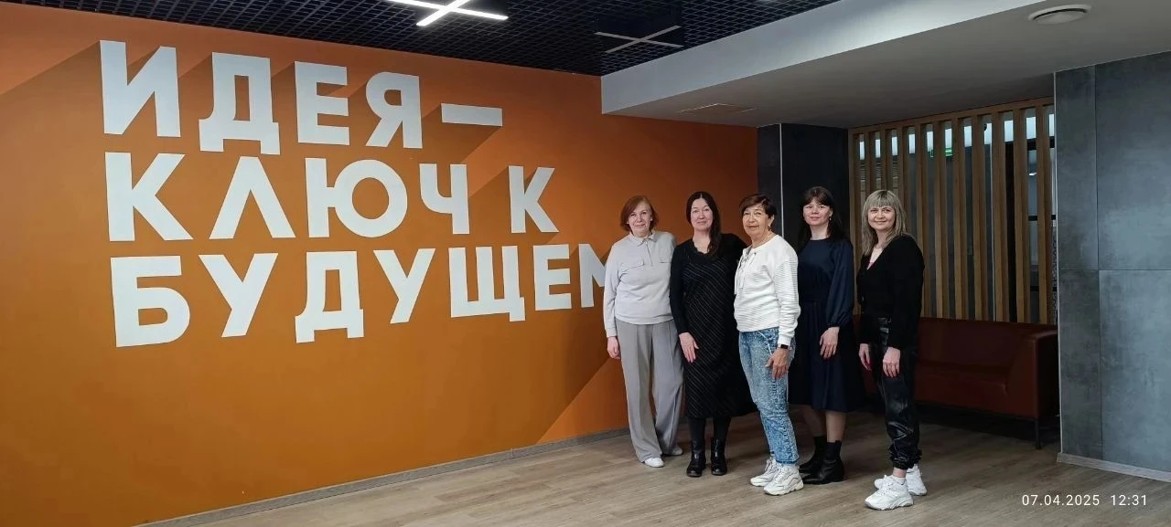 Фото с наших командных встреч ❤
Подробнее в нашем секретном канале " Код турагента"🤞