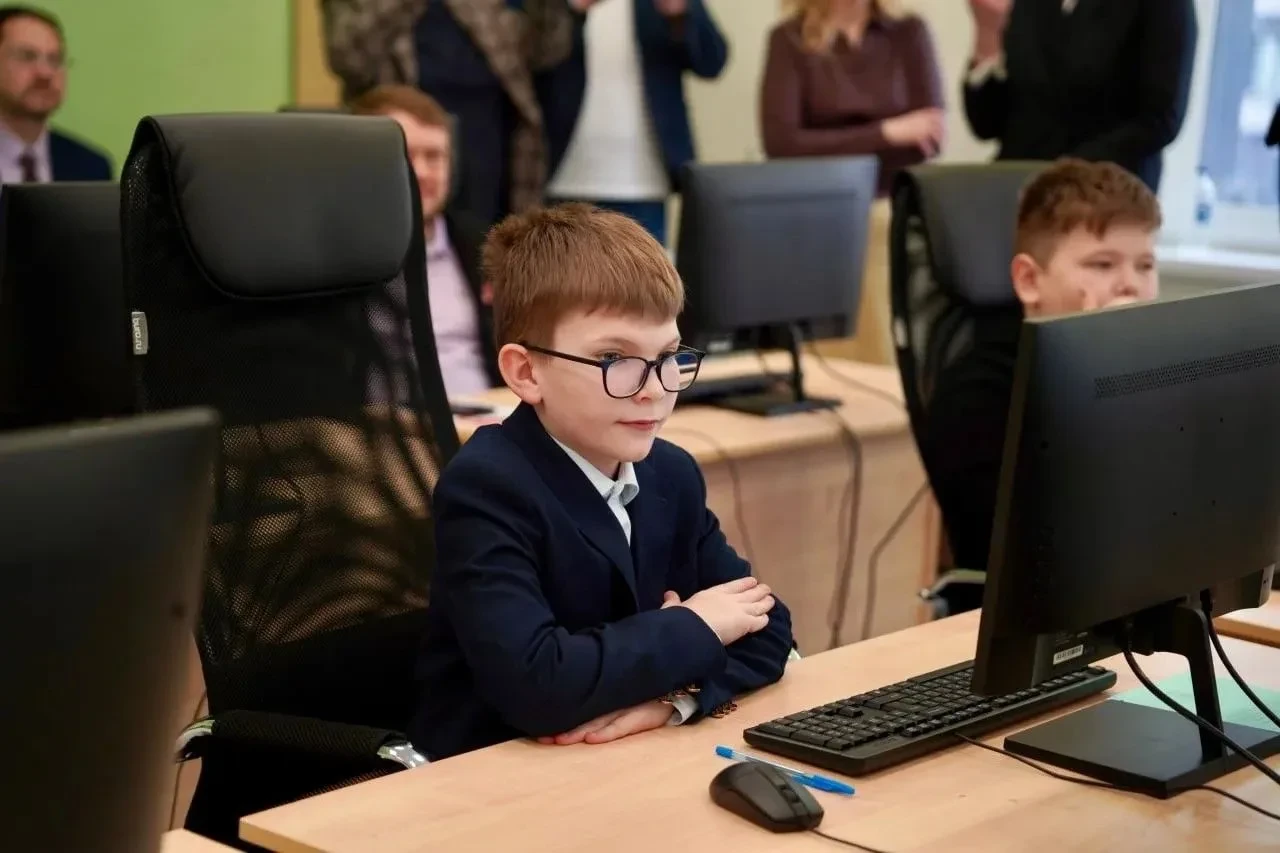 🟩 Новые горизонты обучения: в Мытищах запускают «Киберуроки»

🔍 Образование – один из приоритетов 