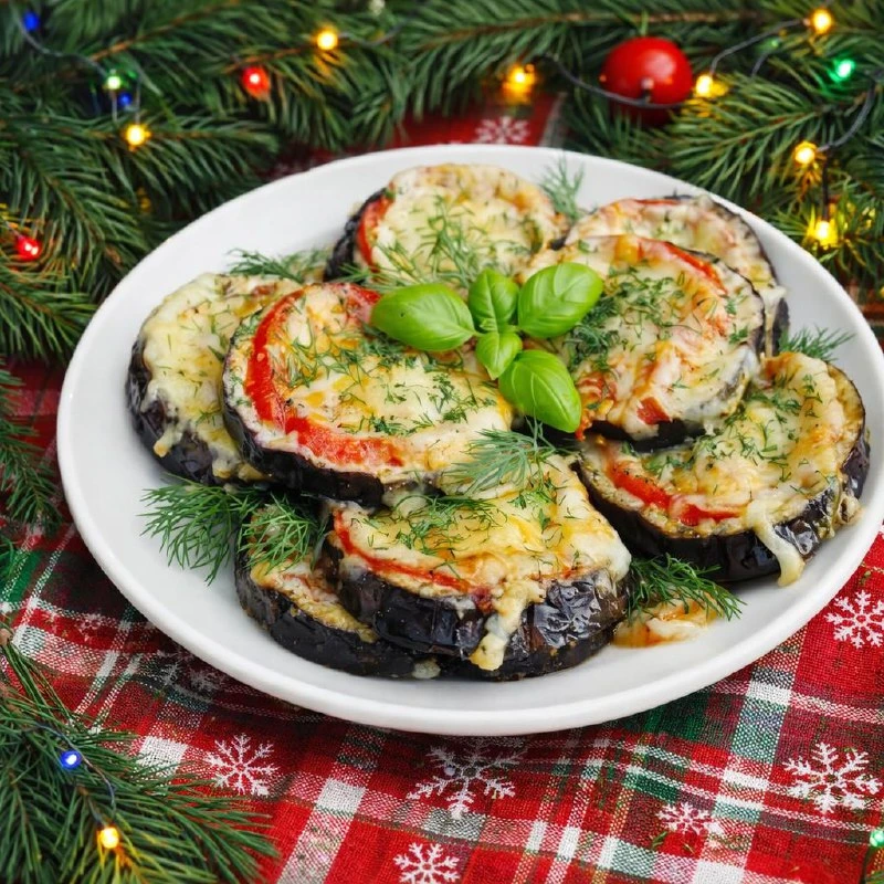 БАКЛАЖАНЫ С ПОМИДОРАМИ, СЫРОМ И ЧЕСНОКОМ В ДУХОВКЕ (КРУЖОЧКАМИ)