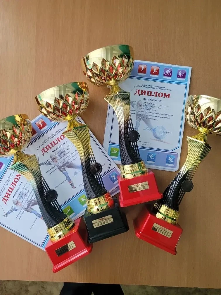 Зима отступает, время подводить итоги спортивных соревнований 💪  Соревнования по лыжным гонкам среди
