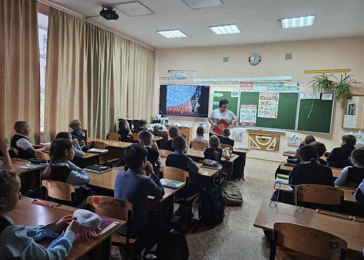 В киселевском Доме культуры Юбилейный для четвероклассников провели занятие Не шути с о...