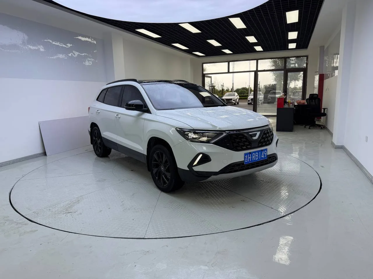 🌟 🇩🇪🇨🇳 Немецкое сердце в китайском костюме: что такое Jetta VS7?