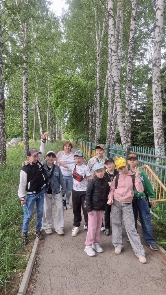 Сегодня ребята 2а класса сходили в кинотеатр.