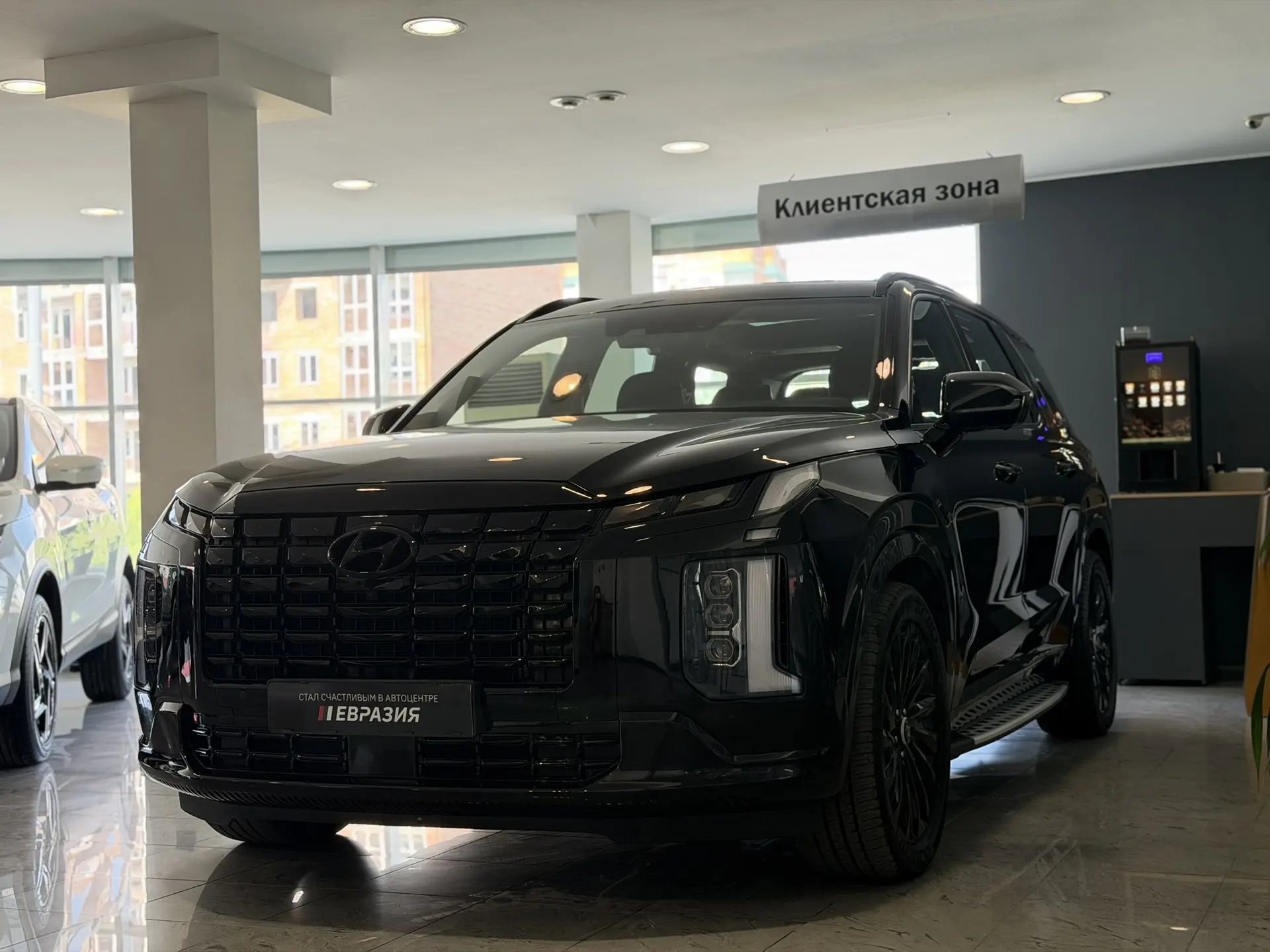 В наличии‼️ 🚘 Hyundai Palisade Calligraphy Black Edition, 2023 г.
✅ 2.2 CRDi дизель, 202 л.с.
✅ АКП