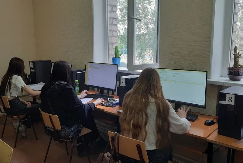 Первые шаги в профессию: в МТК ДонГТУ стартовал демонстрационный экзамен для будущих эк...