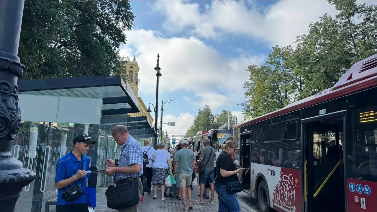 🚌 Рейд в Перми: 55 безбилетников 
 
В Перми утром 29 июля на остановке «Кинотеатр „Октябрь“» прошла
