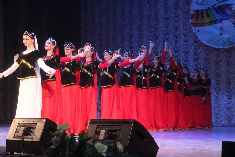 🎤 🎉 Наша школа открыла фестиваль «Юные таланты»! Сегодня в нашем городе стартовал долгожданный город