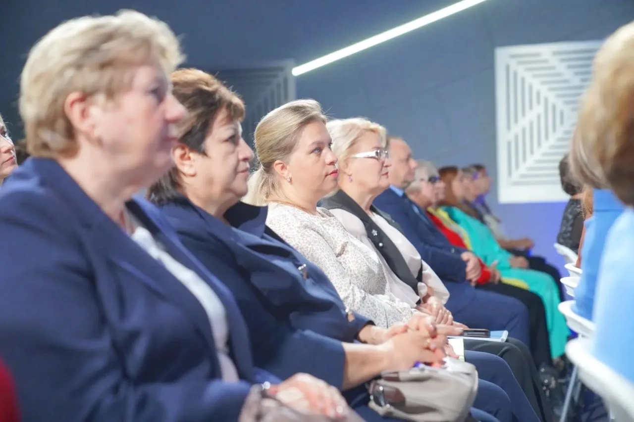 Вопросы подготовки к новому учебному году, а также итоги прошедшего года обсудили в ход...