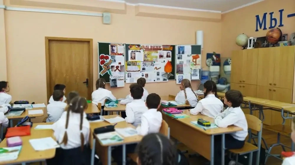 🇷🇺 Весь 2 «А» — в строю «Портретов Победы»!  В рамках патриотической акции «Портреты Победы» ученики