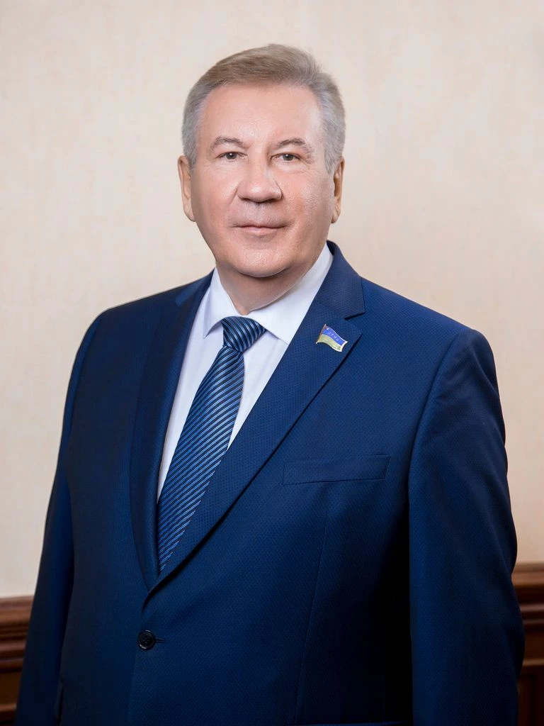 Накануне предстоящего праздника Борис Хохряков направил поздравление жителям Югорска, о...