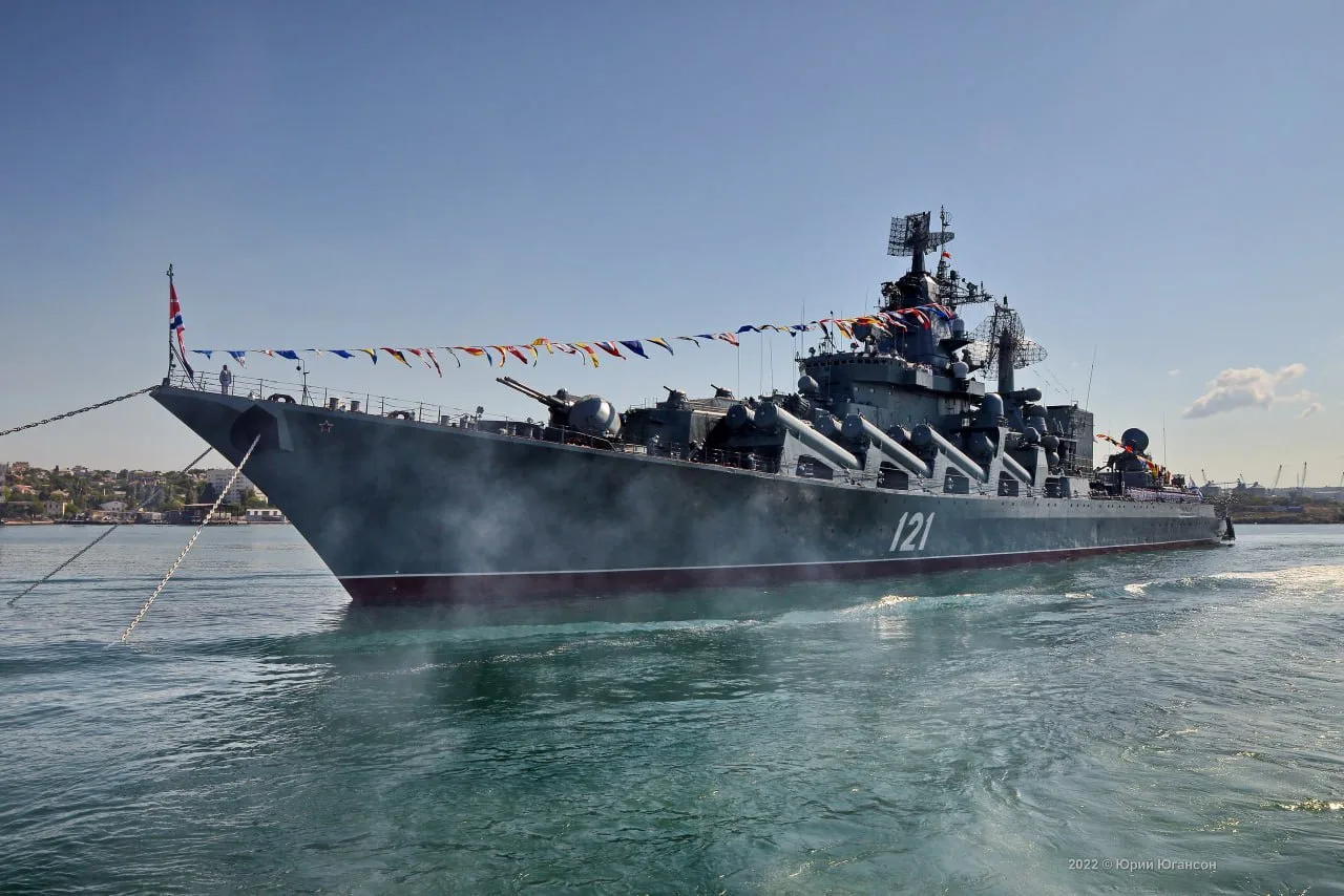 Крейсер "Москва" следует поднять и сделать музеем