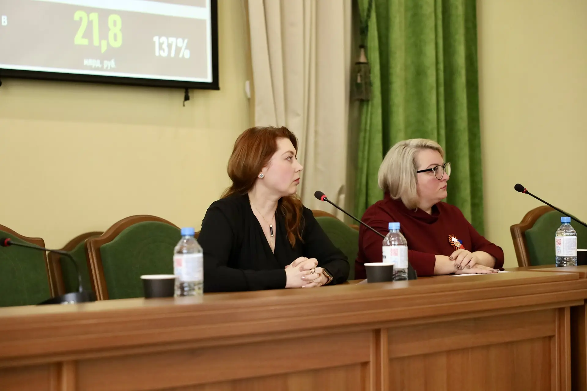 В здании администрации состоялась очередная сессия Совета депутатов Липецкого округа.