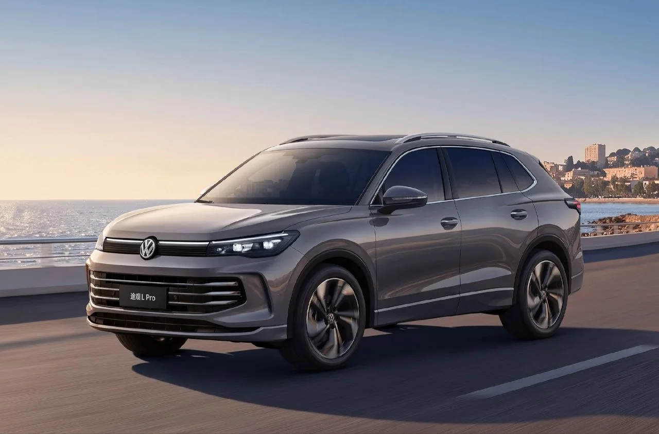 Кроссовер Volkswagen Tiguan L Pro 2027 модельного года поступил в продажу в Китае. Глав...