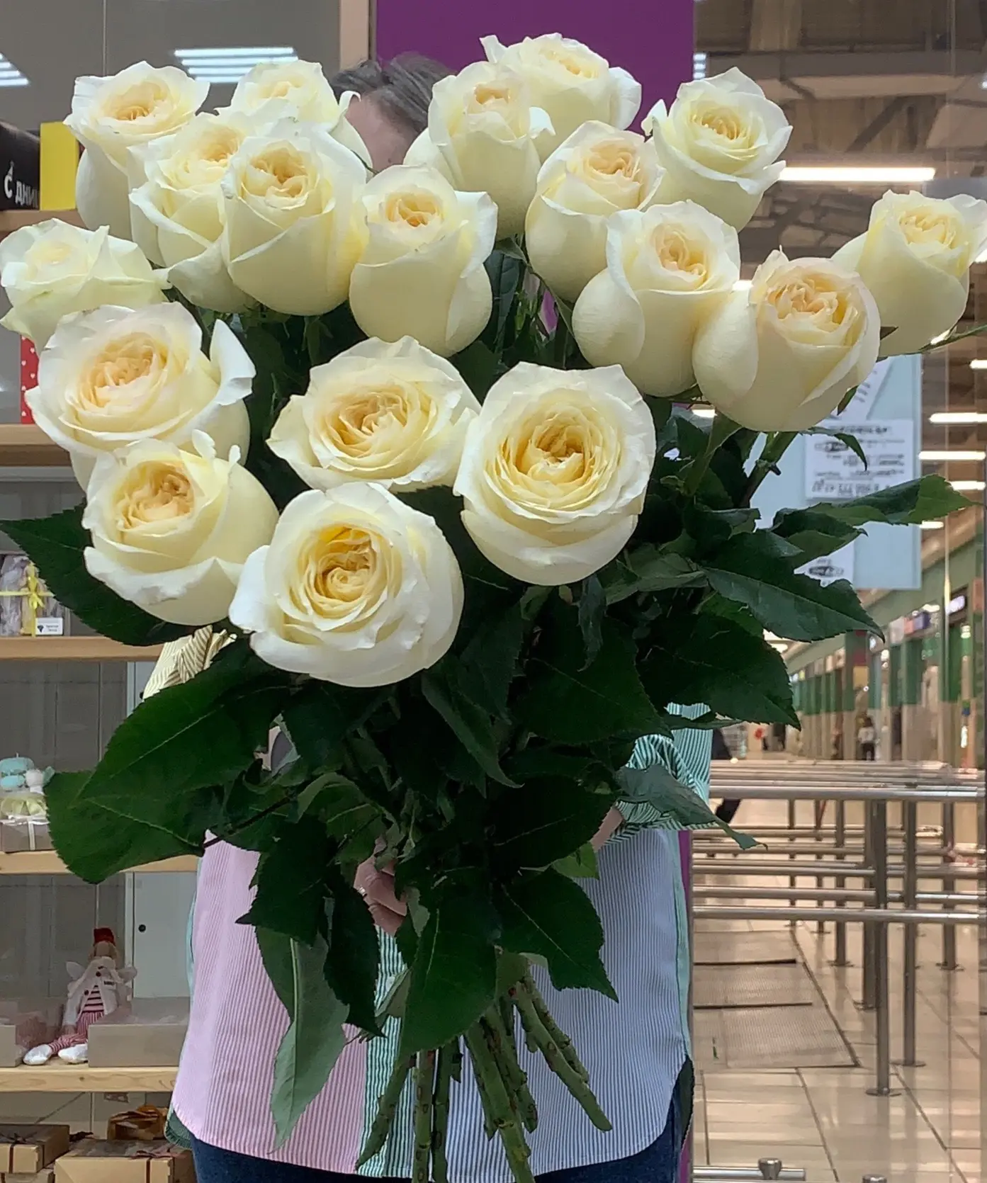 Роза Канделайт 70см 460₽