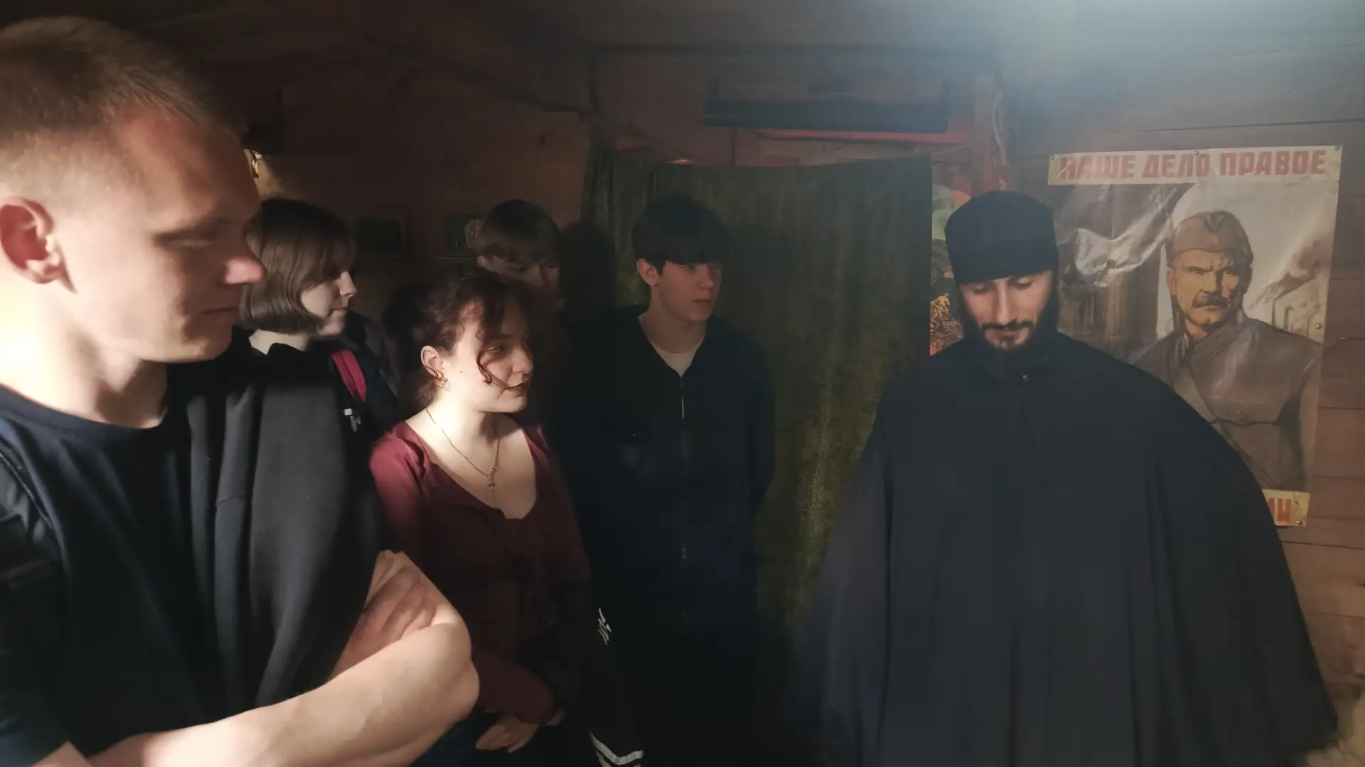 👥 Студенты ЗУ-21 группы (куратор Н. А. Корж) и ЗУ-22 группы (куратор В. В. Лазарев) отделения профес